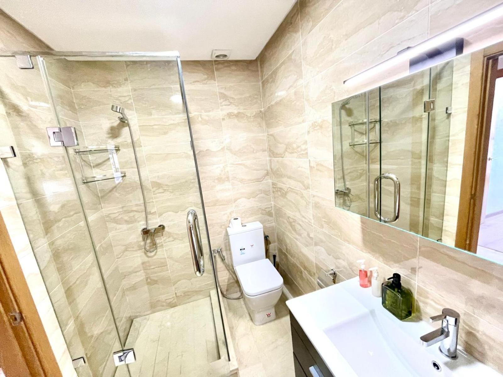 Modern Elegance With Sea Views In Central Tangier - Steps To Beach, Train And Attractions! Екстер'єр фото