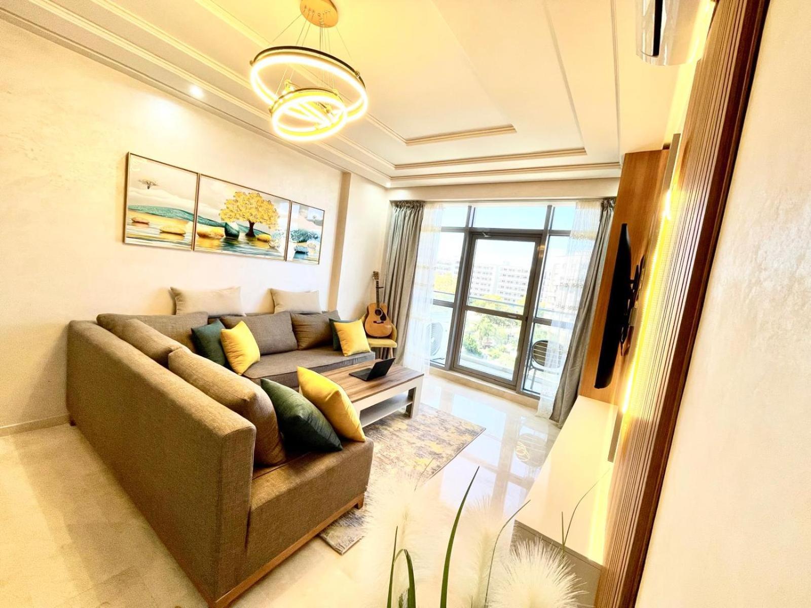 Modern Elegance With Sea Views In Central Tangier - Steps To Beach, Train And Attractions! Екстер'єр фото