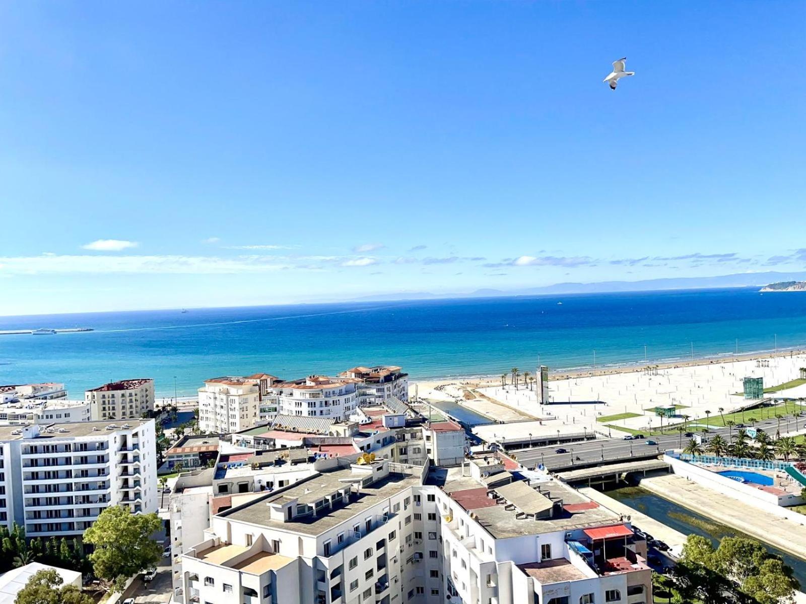 Modern Elegance With Sea Views In Central Tangier - Steps To Beach, Train And Attractions! Екстер'єр фото