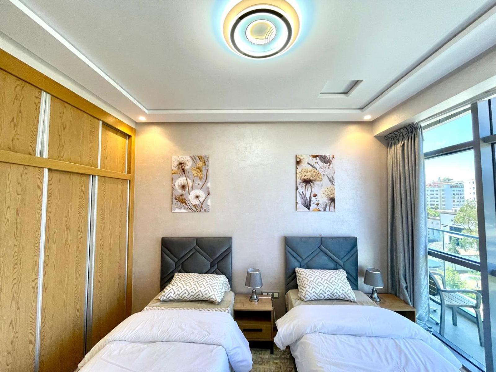 Modern Elegance With Sea Views In Central Tangier - Steps To Beach, Train And Attractions! Екстер'єр фото